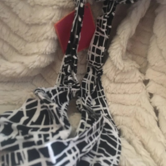 Bonet - Picture 2 of 3